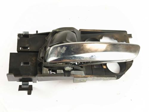 Used Front left interior door handle Front left interior door handle HONDA HR-V (RU) 1.6 i-DTEC (RU8) (120 hp) 28514939 28514939