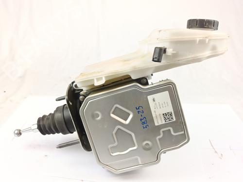Used Brake master cylinder JAGUAR E-PACE (X540) 2.0 D165 (163 hp) 29424870