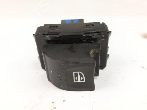 Used Right rear window switch RENAULT SCÉNIC III (JZ0/1_) 1.2 TCe (JZ16) (132 hp) 30642299