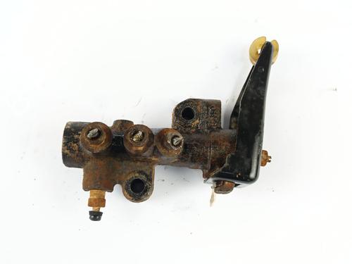 Used Brake master cylinder Brake master cylinder MITSUBISHI PAJERO II (V3_W, V2_W, V4_W, V5_W) 2.5 TDiC (V44W, V24W) (99 hp) 34649597 34649597