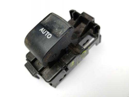 Used Left rear window switch Left rear window switch TOYOTA AURIS (_E18_) 2.0 D-4D (ADE186_, ADE186R) (124 hp) 19807913 19807913