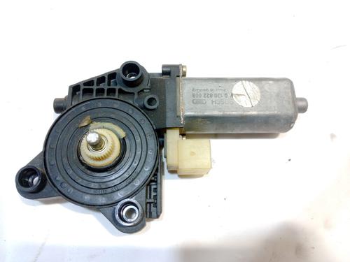Rudehejsemotor bagstkærm venstre MERCEDES-BENZ C-CLASS (W203) [2000-2007]  18526813