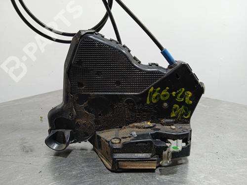 Used Front right lock TOYOTA AVENSIS Saloon (_T25_) [2003-2008]  9984775