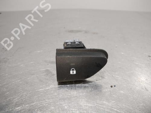 Used Switch Switch RENAULT CAPTUR I (J5_, H5_) 1.5 dCi 90 (J5N4, J5M5, J5MW, J5M6, J5AL, J5AJ) (90 hp) 14348982 14348982