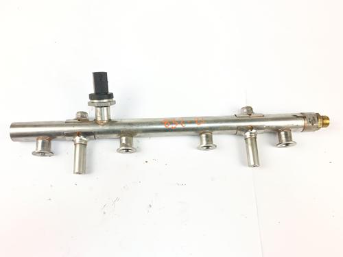 Einspritzleiste für VW GOLF VII (5G1, BQ1, BE1, BE2) 2.0 GTI (245 hp) 30518615