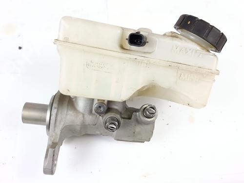 Hovedbremsecylinder RENAULT CAPTUR I (J5_, H5_) 1.5 dCi 90 (J5N4, J5M5, J5MW, J5M6, J5AL, J5AJ) (90 hp) 28624037