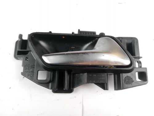 Used Front right interior door handle Front right interior door handle 18484795 18484795