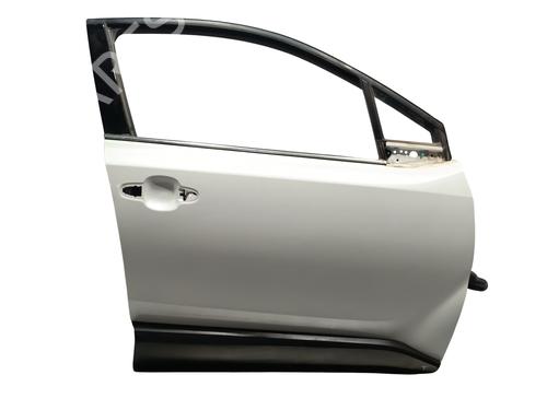 Used Right front door Right front door TOYOTA C-HR (_X1_) 1.8 Hybrid (ZYX10_, ZYX11_) (98 hp) 33977922 33977922