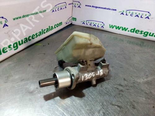 Used Brake master cylinder VW TRANSPORTER T4 Van (70A, 70H, 7DA, 7DH) [1990-2003]  14353982