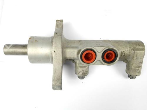 Used Brake master cylinder Brake master cylinder CITROËN JUMPY II (VF7) 2.0 HDi 120 (120 hp) 10779757 10779757