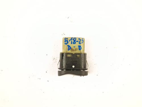 Used Right front window switch FORD FOCUS I Saloon (DFW) 1.8 Turbo DI / TDDi (90 hp) 28515259