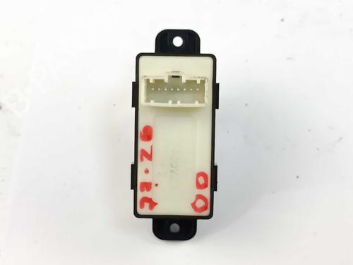 Right front window switch KIA CARENS IV 1.7 CRDi | BP32372793I26 - Image 2