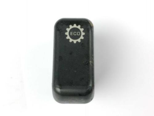 switch-mitsubishi-fuso-2011-29281440 main image