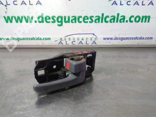 Used Rear right interior door handle Rear right interior door handle TOYOTA RAV 4 II (_A2_) 2.0 D 4WD (CLA20_, CLA21_, CLA20R, CLA21R) (116 hp) 10928670 10928670