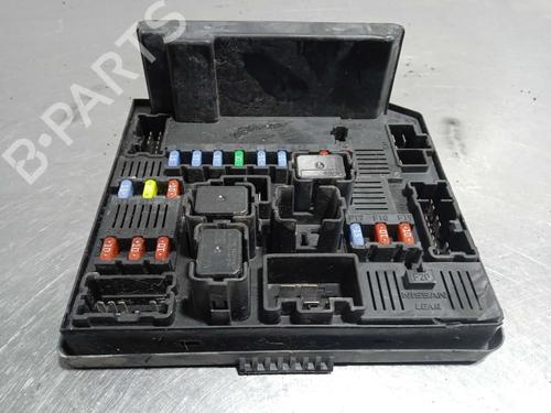 Used Fuse box Fuse box 10012838 10012838