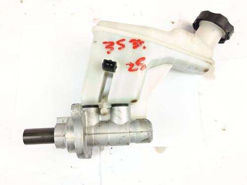 Brake master cylinder KIA SPORTAGE III (SL) 1.7 CRDi | BP27360939M77 