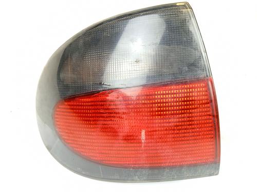 Used Left taillight Left taillight RENAULT MEGANE I Classic (LA0/1_) [1996-2008] 10226498 10226498