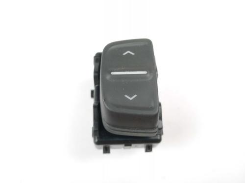 Used Left front window switch Left front window switch DACIA SANDERO II TCe 90 (B8M1, B8MA, B8AC) (90 hp) 18474421 18474421