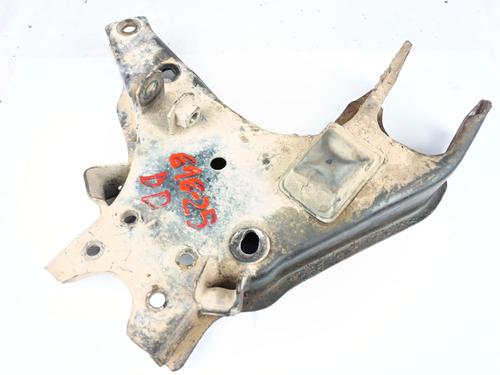 Used Right front suspension arm NISSAN TERRANO II (R20) 3.0 Di 4WD (154 hp) 29585358