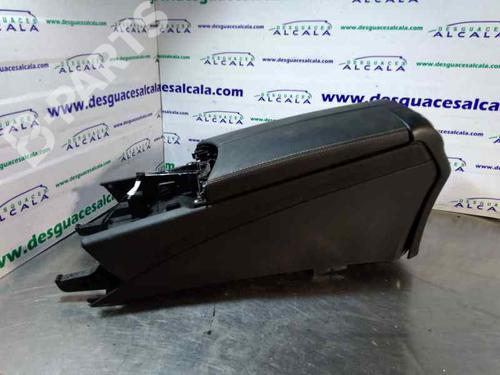 Used Armrest / Center console Armrest / Center console MERCEDES-BENZ C-CLASS T-Model (S205) AMG C 43 4-matic (205.264) (367 hp) 10929761 10929761