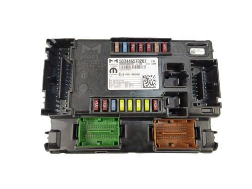 Used Fuse box Fuse box 37408965 37408965