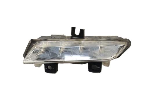 Used Left daytime light Left daytime light 39136556 39136556