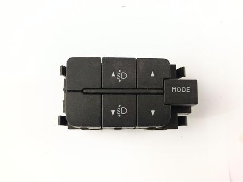 Used Headlight switch IVECO DAILY IV Platform/Chassis 35C14, 35S14, 35S14 /P (136 hp) 33054323
