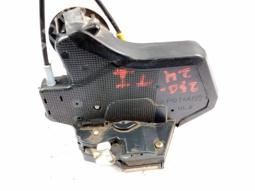 Rear left lock TOYOTA COROLLA (_E12_) 2.0 D-4D (CDE120R, CDE120L_) | BP18022471C100 