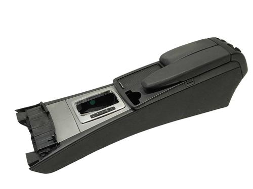 Used Armrest / Center console Armrest / Center console MERCEDES-BENZ C-CLASS (W204) C 200 CDI (204.001) (136 hp) 18411293 18411293