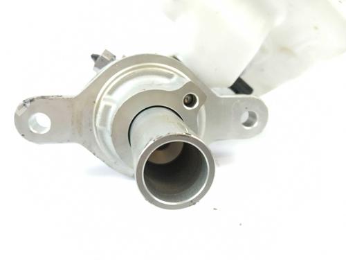 Brake master cylinder FORD PUMA (J2K, CF7) | BP13571283M77 - Image 3