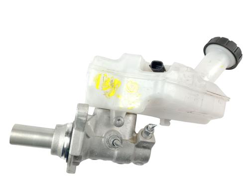 Used Brake master cylinder RENAULT CAPTUR II (HF_) 1.0 TCe 90 ECO-G (HFM6) (91 hp) 29260925