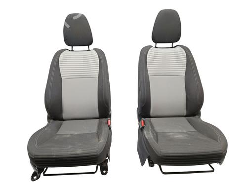 Used Seats set TOYOTA YARIS (_P13_) 1.5 Hybrid (NHP130_, NHP130) (101 hp) 28690317