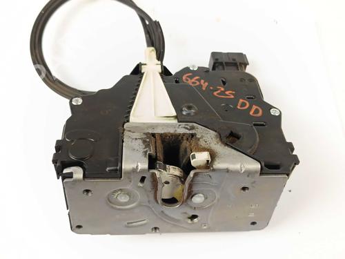 Front right lock OPEL CORSA E (X15) 1.4 (08, 68) | BP30271456C97 - Image 2