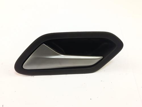 Used Front left interior door handle DACIA DUSTER (HM_) 1.3 TCe 150 (HMM3) (150 hp) 31838149