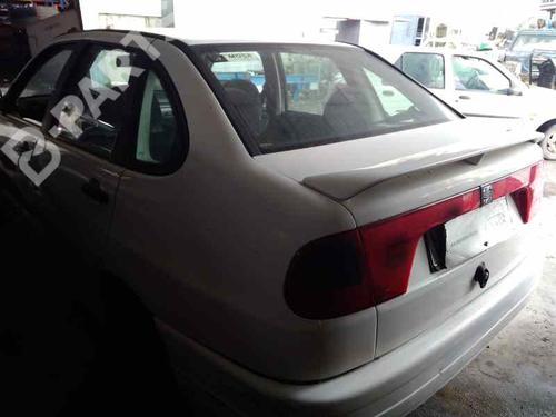 Left taillight SEAT CORDOBA (6K2)  | BP10152611C34 