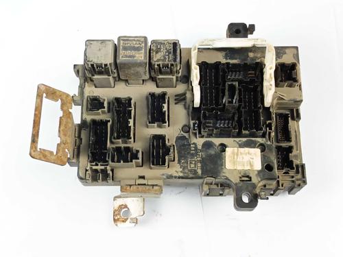 Used Fuse box Fuse box 33758106 33758106