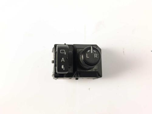 mirror-switch-toyota-c-hr-_x1_-2016-32001347 main image