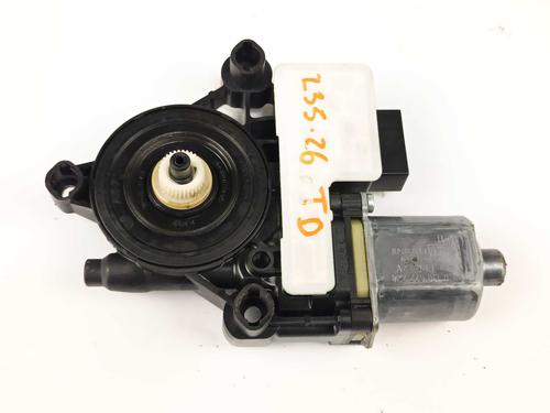 Used Right rear window motor Right rear window motor SEAT LEON (5F1) 1.2 TSI (110 hp) 34446254 34446254
