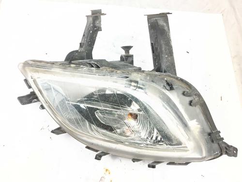 Used Right front fog light Right front fog light OPEL ASTRA J Sports Tourer (P10) 1.7 CDTI (35) (110 hp) 32138318 32138318