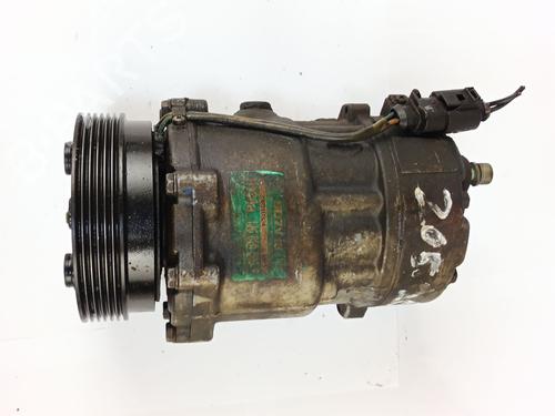 Used AC compressor AC compressor SEAT TOLEDO II (1M2) 1.9 TDI (90 hp) 33690202 33690202
