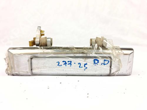 front-right-exterior-door-handle-toyota-land-cruiser-_j7_-_jl7_-1984-26556928 main image