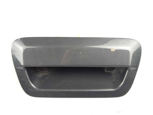 Used Tailgate handle Tailgate handle 18672665 18672665
