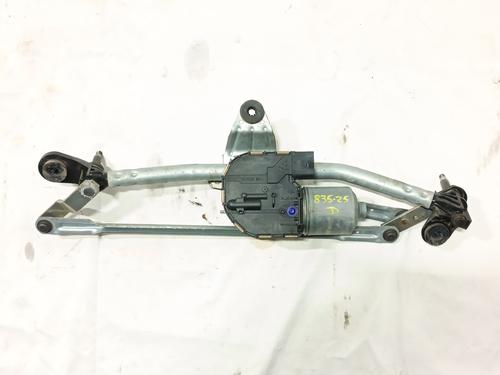 Used Front wiper motor AUDI A3 (8V1, 8VK) 1.6 TDI (110 hp) 31793208