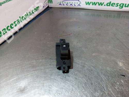 Used Right rear window switch Right rear window switch OPEL ANTARA A (L07) [2006-2017] 9993068 9993068