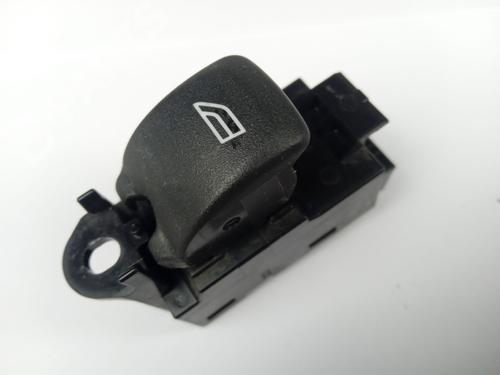 Left rear window switch VOLVO XC70 II (136) D4 AWD (181 hp) 30773273