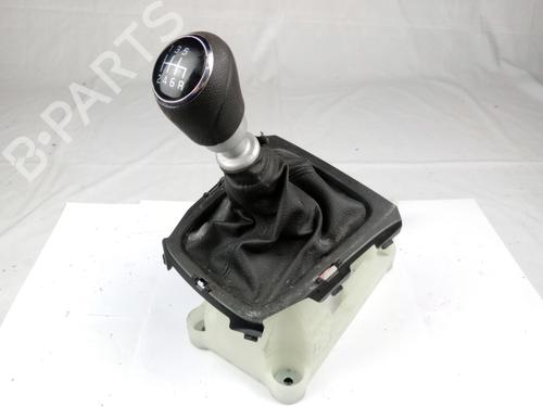 Used Gear lever SUZUKI VITARA (LY) 1.4 Hybrid (Mild Hybrid) (APK414) (129 hp) 21533692