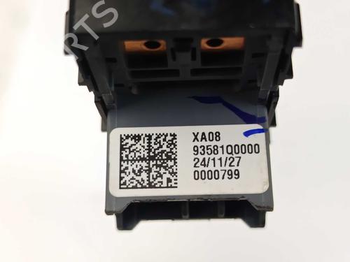 Left rear window switch HYUNDAI i20 III (BC3, BI3) 1.0 T-GDI hybrid 48V | BP36997185I29 - Image 3