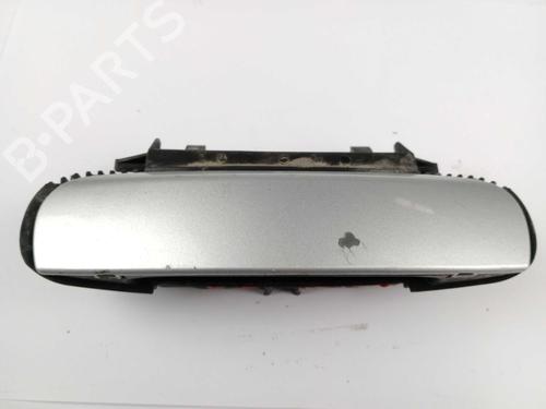 rear-right-exterior-door-handle-audi-a3-sportback-8pa-2004-2005-2006-2007-2008-2009-2010-2011-2012-2013-2014-2015-23137042 main image