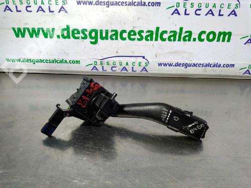 Used Steering column stalk SEAT LEON (1P1) [2005-2013]  9990597