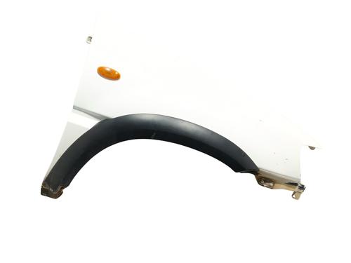 Used Right front fenders NISSAN TERRANO II (R20) 2.7 TDi 4WD (125 hp) 31599346